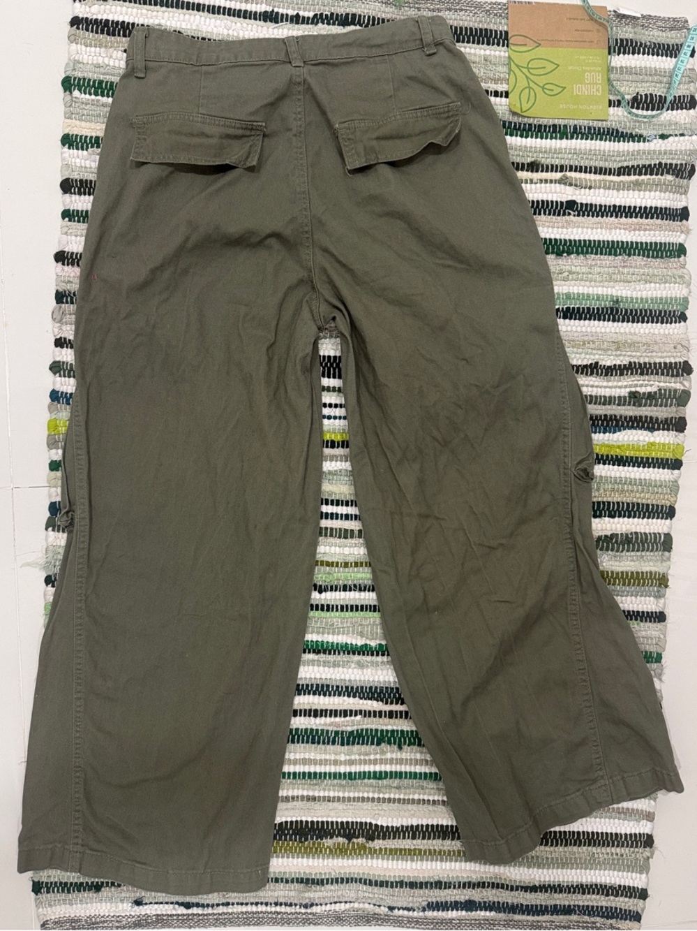 Wide-Leg Olive Cargo Pants with Utility Pockets - Picture 4 of 4